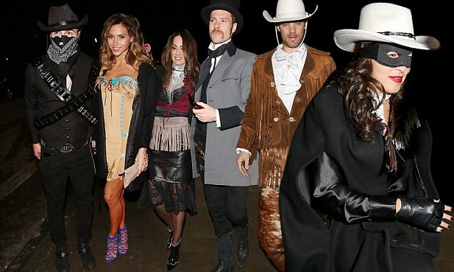 Bayern Munich Tampil Beda di Pesta Kostum Ana Ivanovic